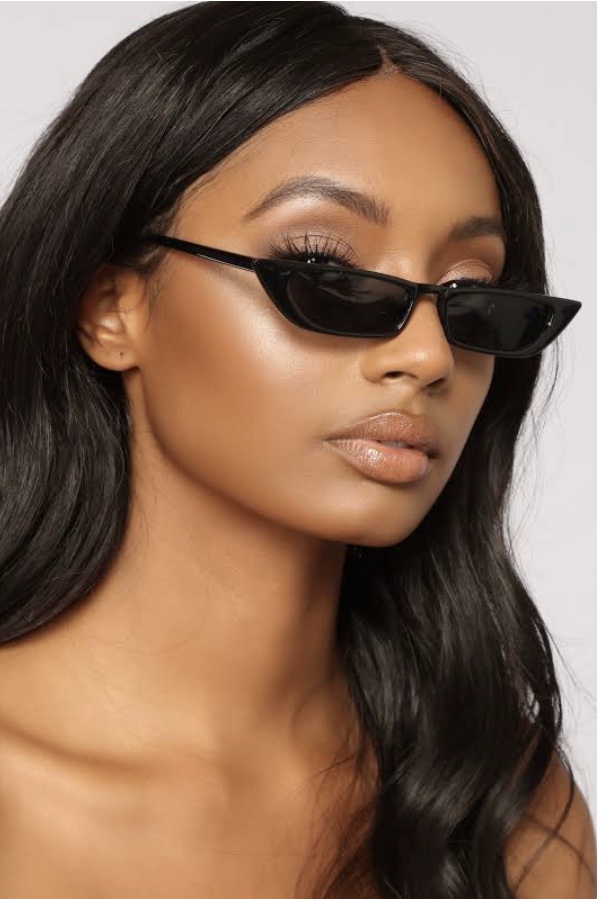dope fashion sense. dopefashionsense. girl in sunglasses. tiny black glasses.