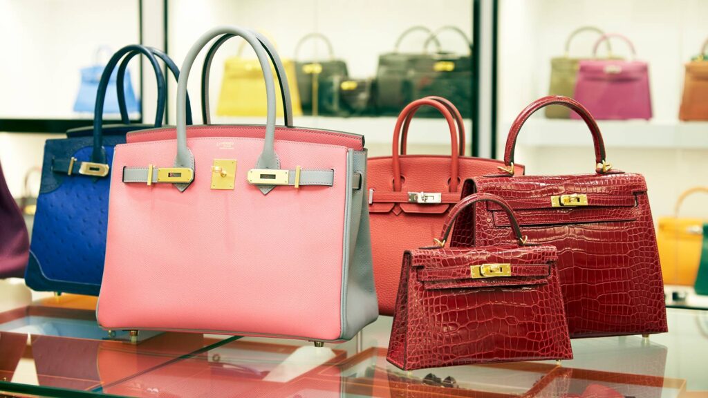 The difference between an Hermes Birkin bag and Kelly bag