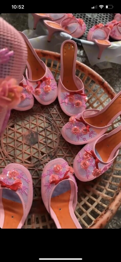 Chinese mesh sandals